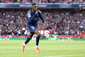 必赢官网下载-巴黎夺冠之路：联赛阶段仅第15，连续淘汰利物浦、阿森纳、国米