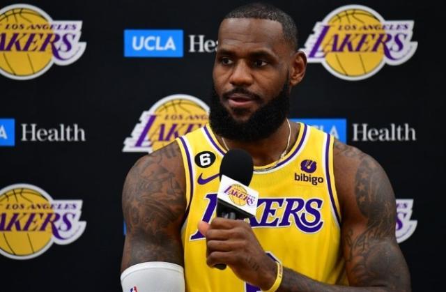 必赢官网APP-保持健康是老詹第一目标 期待新赛季与韦少并肩